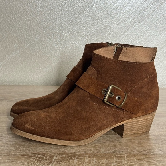 Sundance by Vera Gomma Viola Women 38 US 7 Rust Brown Suede Ankle Western Boots